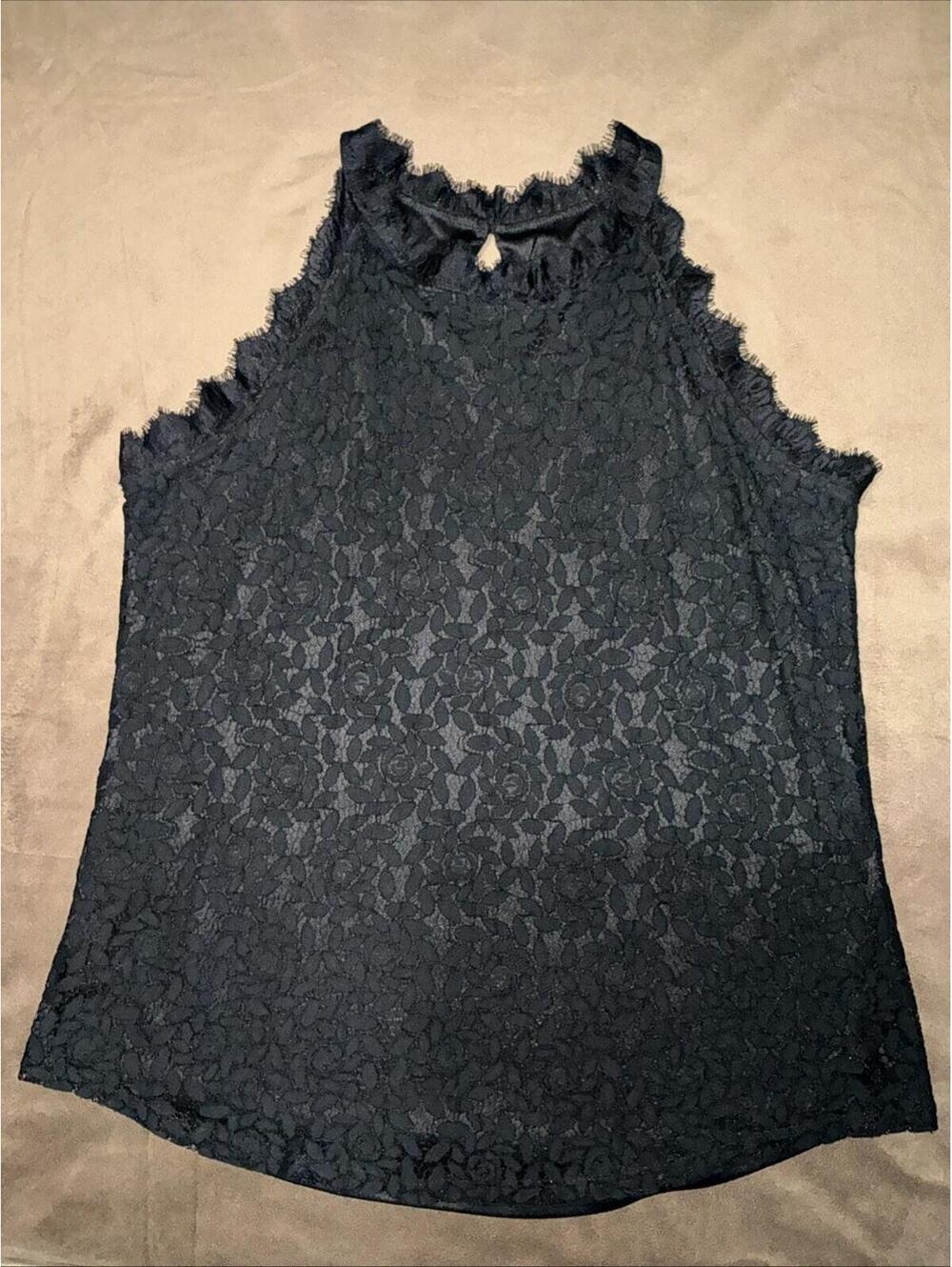 Berryou Tank Top Women Lace Crochet Hollow Out Sexy Blouse Sleeveless